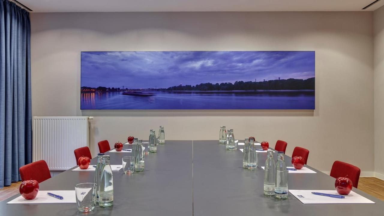 Holiday Inn Express Cologne Muelheim By Ihg Exteriör bild