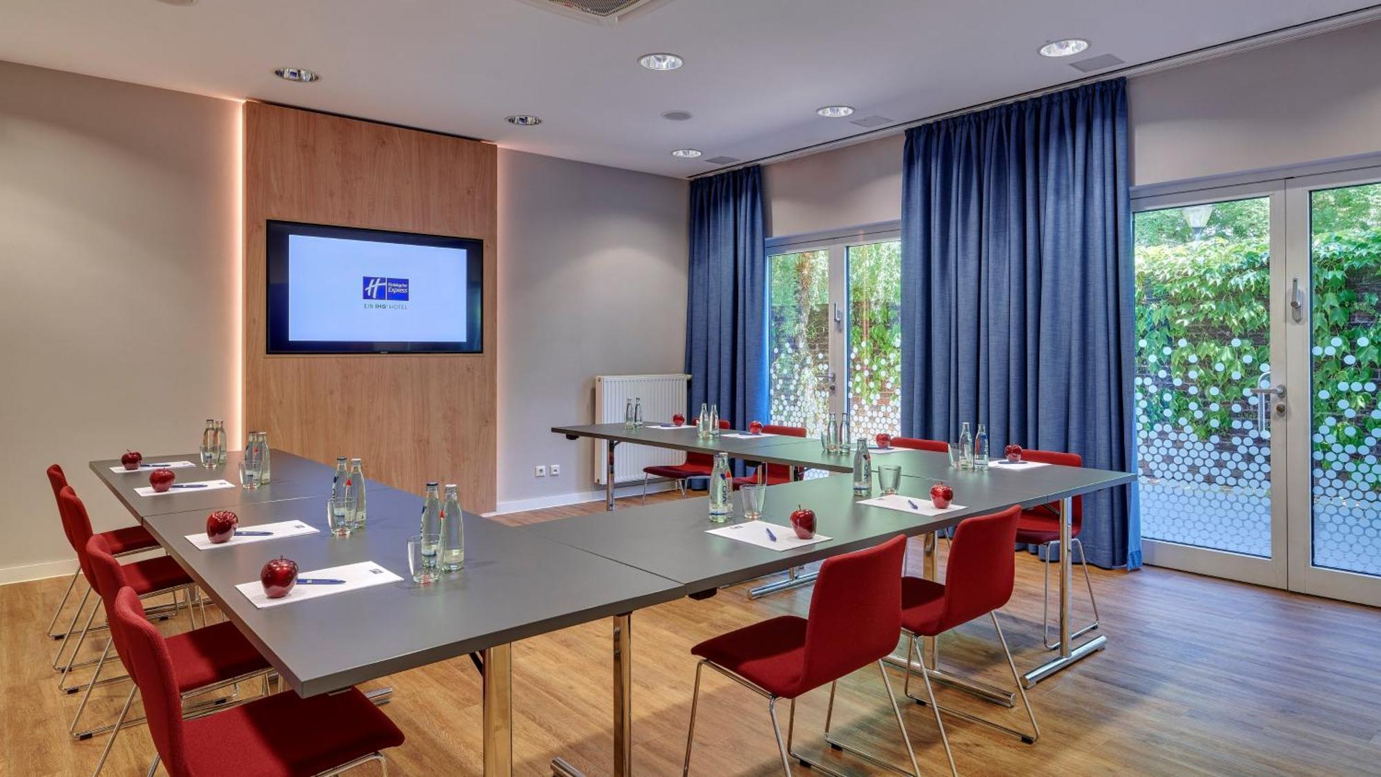 Holiday Inn Express Cologne Muelheim By Ihg Exteriör bild